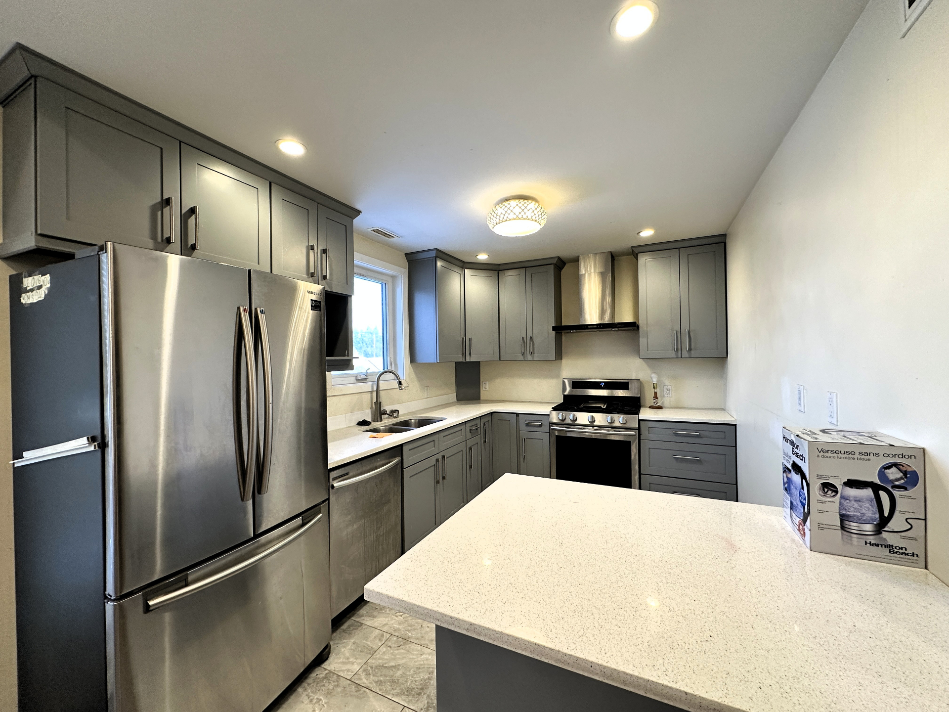 低于成本价出售! 萨斯卡通市区·商业楼—22nd街，2019 年新建，4 个独立单元——林与唐地产 - 3